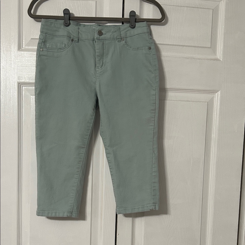 d. jeans Women's Green Capris